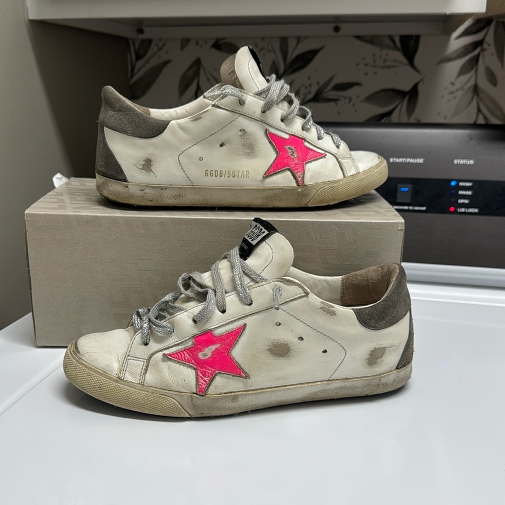 Golden Goose Superstars, Pink star and silver laces